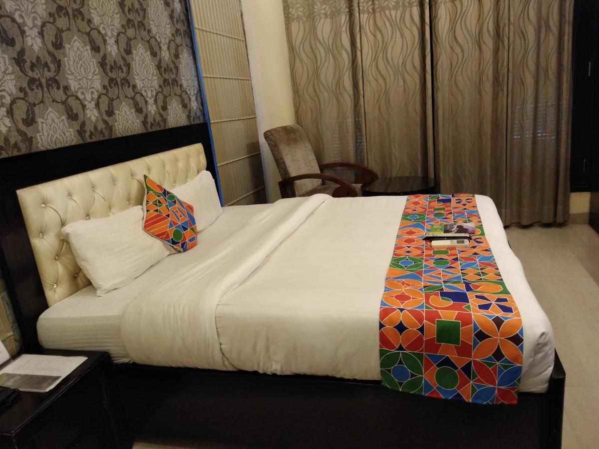 Fabhotel Signature Cyber Park Delhi  Habitación foto