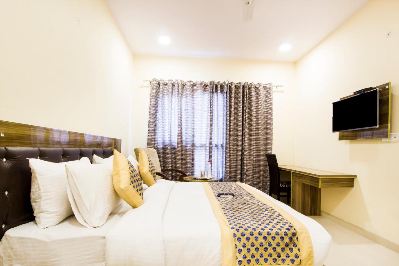 Fabhotel Signature Cyber Park Delhi  Exterior foto