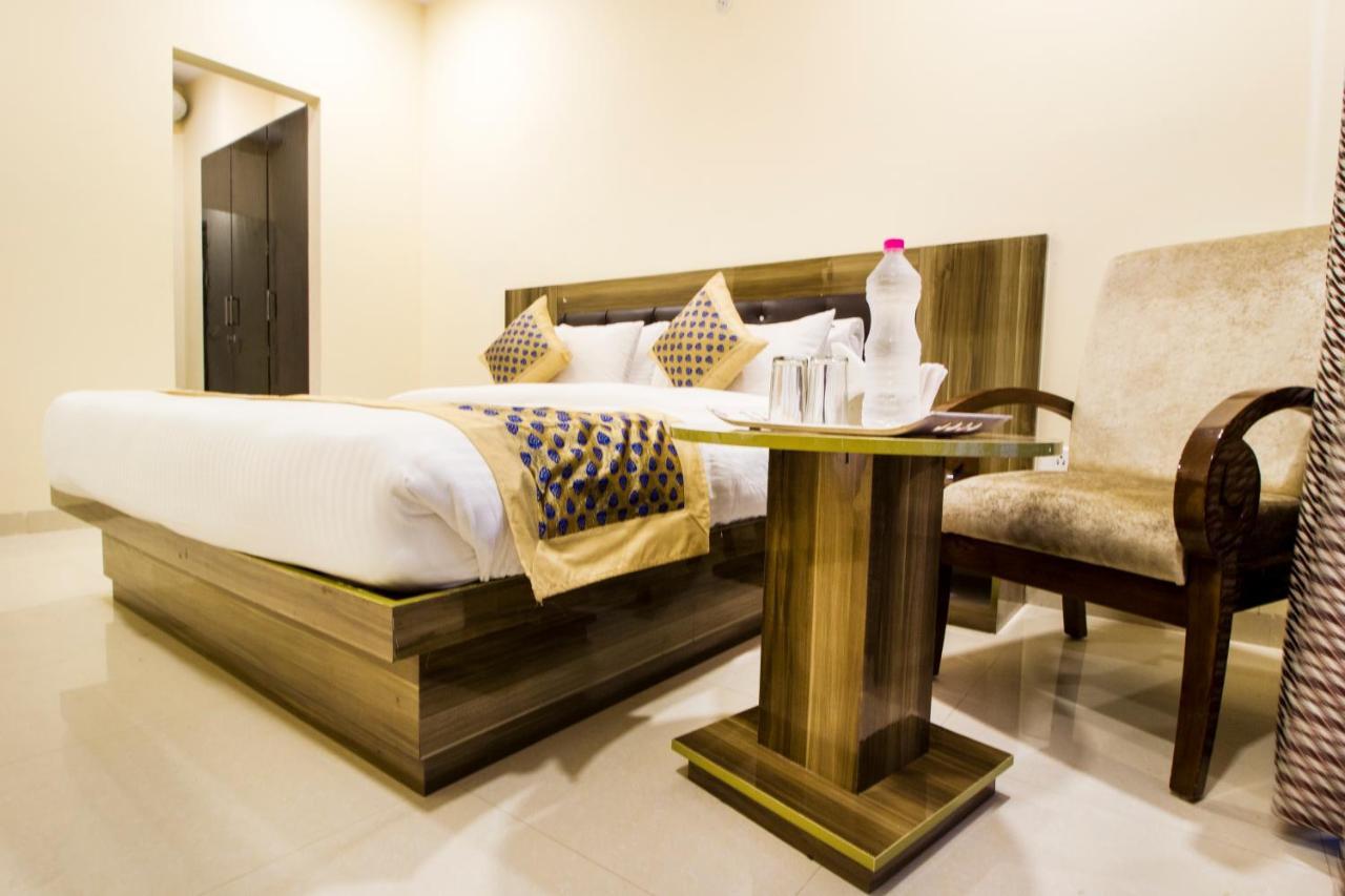 Fabhotel Signature Cyber Park Delhi  Exterior foto