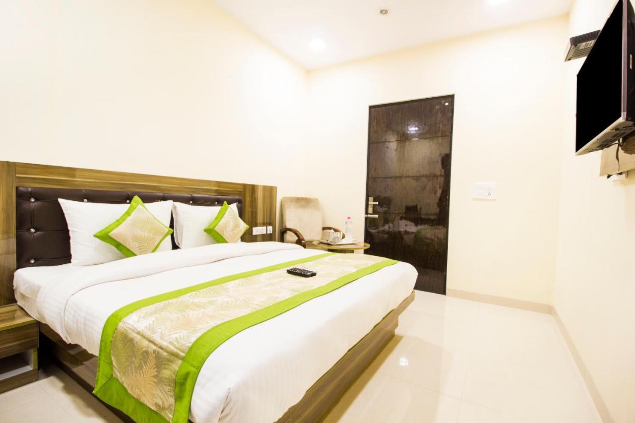 Fabhotel Signature Cyber Park Delhi  Exterior foto