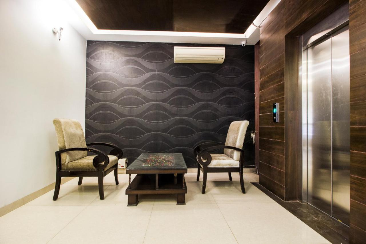 Fabhotel Signature Cyber Park Delhi  Exterior foto
