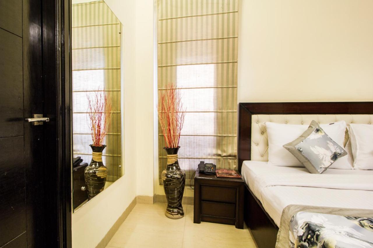 Fabhotel Signature Cyber Park Delhi  Exterior foto